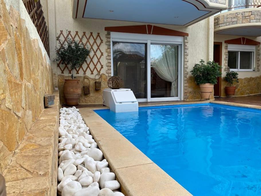 Apartamento Pool Garden House Near The Sea
